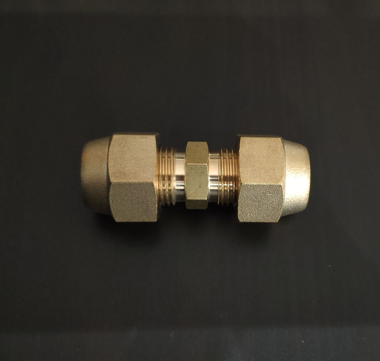 Refrigerant line union nuts, connecting nipples 1/4" + 3/8"