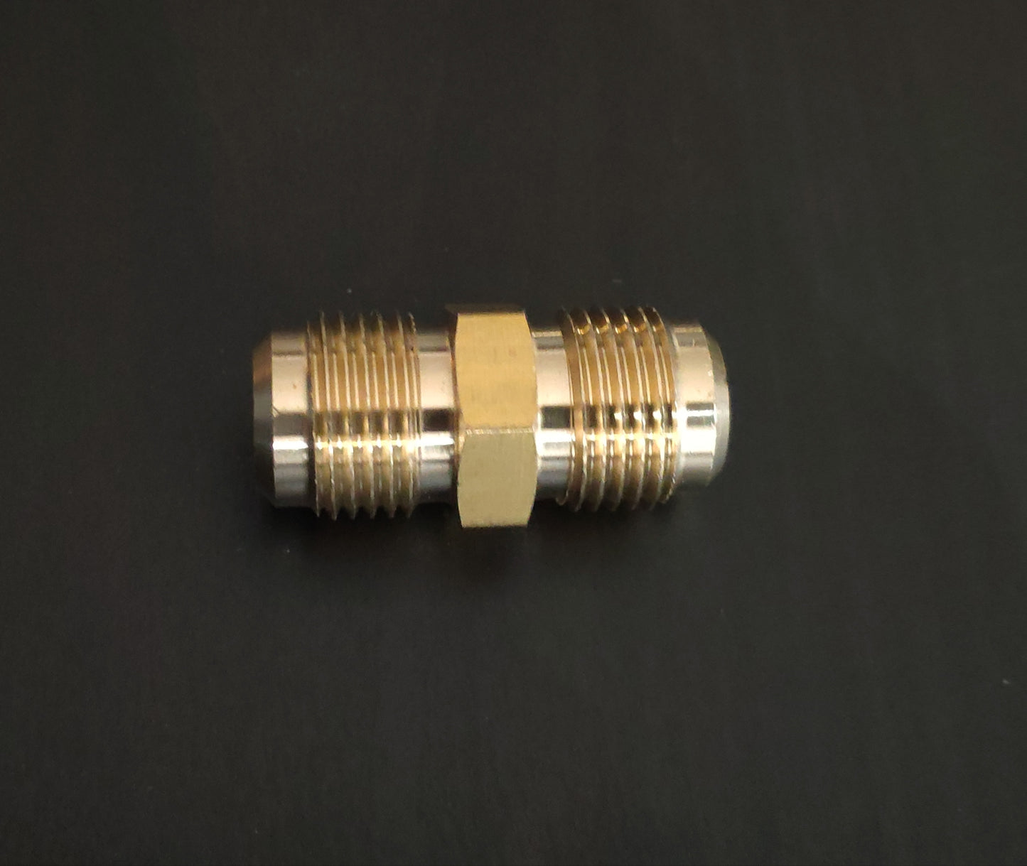 Refrigerant line union nuts connecting nipple EasyConnection 1/4" + 3/8"