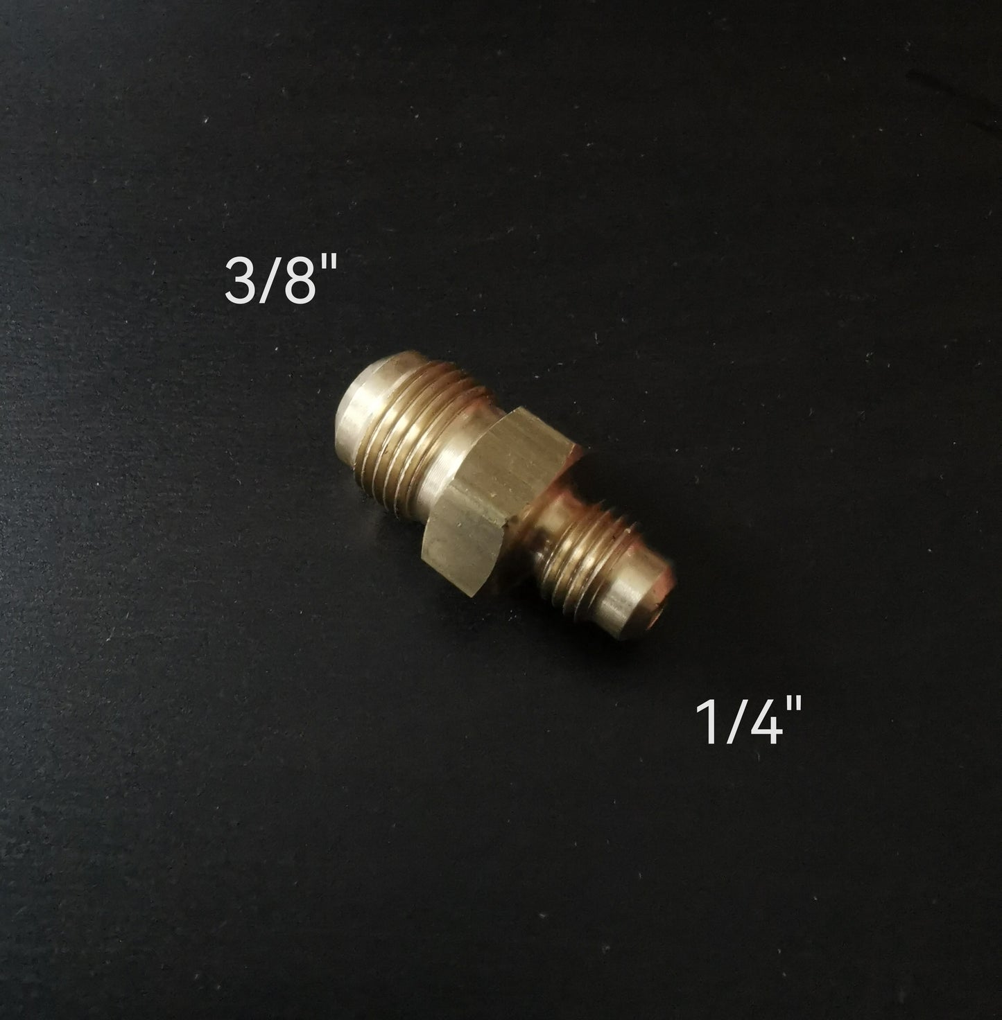 Connecting nipple 3/8" x 1/4" reducing nipple for flared refrigerant lines
