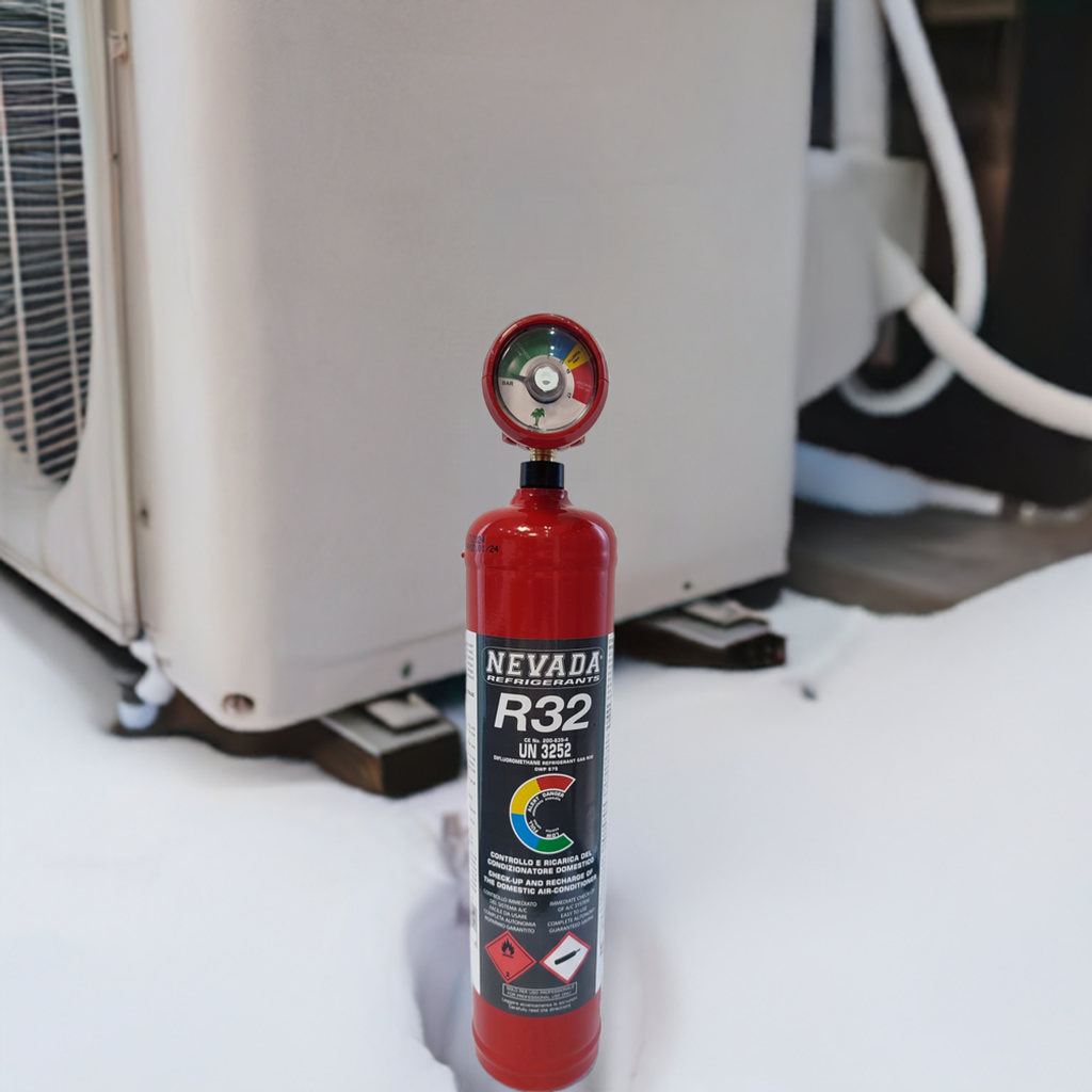 Refrigerant R32 780g with filling hose &amp; pressure gauge, for air conditioning &amp; heat pump